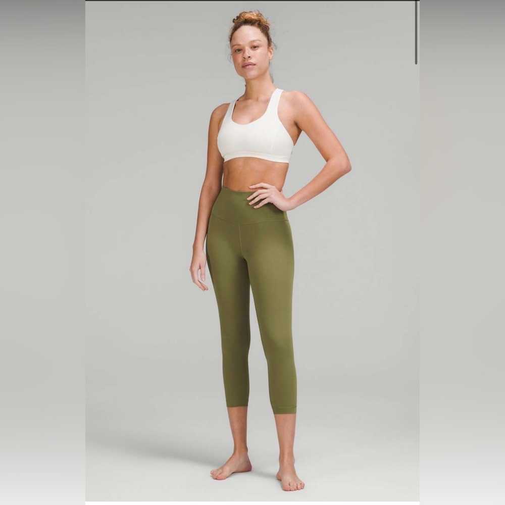 Lululemon Align High-Rise Crop 23"
Size: 6
Bronze Green
P20